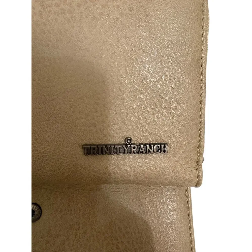 TRINITY RANCH HAIR-ON COWHIDE SADDLE SHAPE WALLET - Picture 4 of 11